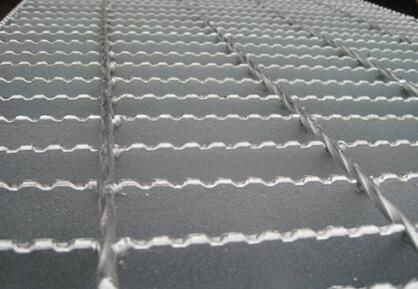 齒形鋼格板的優(yōu)點(diǎn)有哪些？